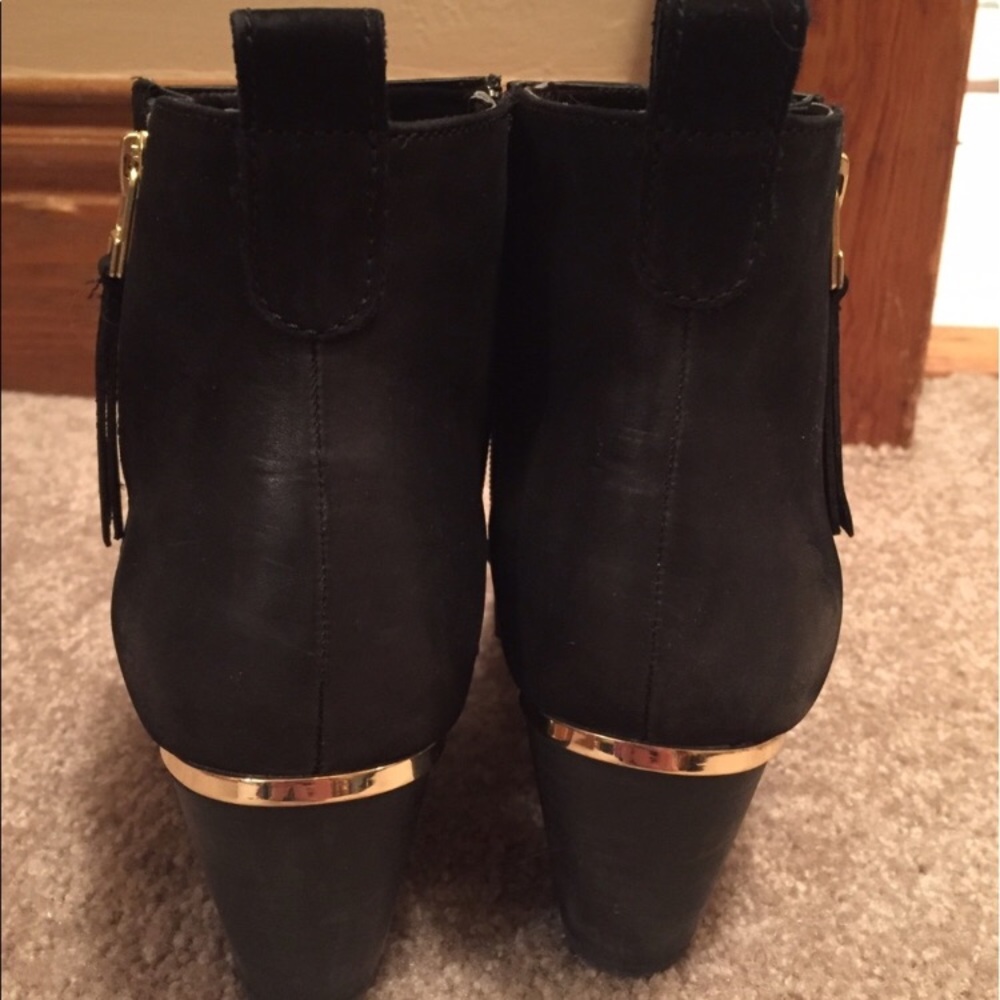 Steve Madden black booties - black ankle boots